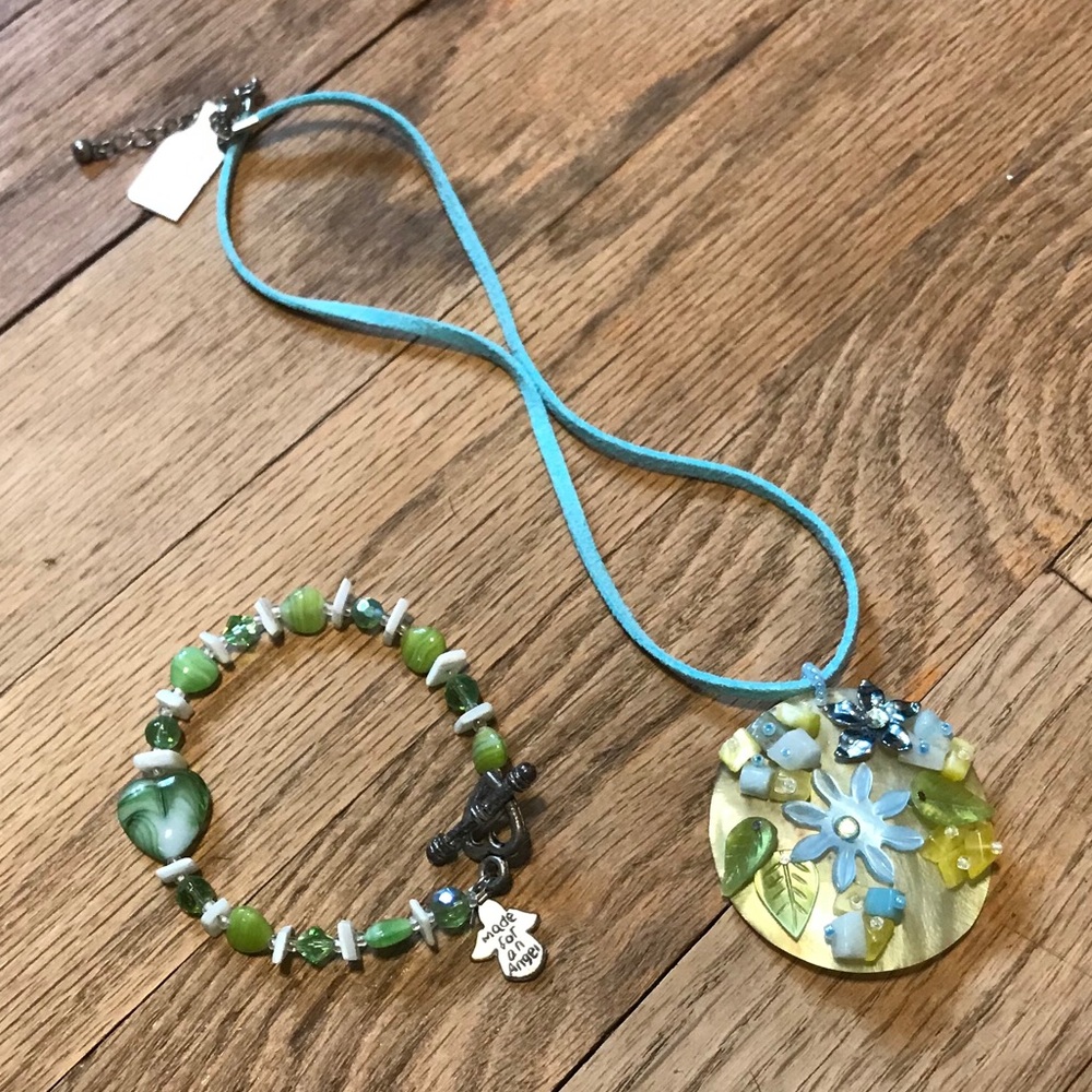 LOWEST PRICE Pastel abalone pendant necklace & beaded bracelet